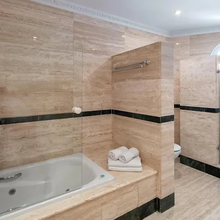 Beachfront With Sea View Apartment Marbella