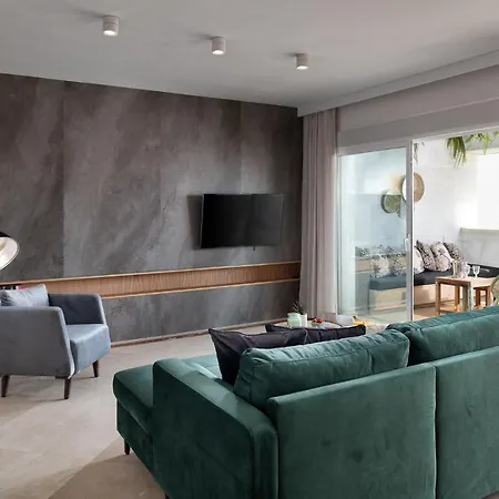 Beachfront With Sea View Apartment Marbella